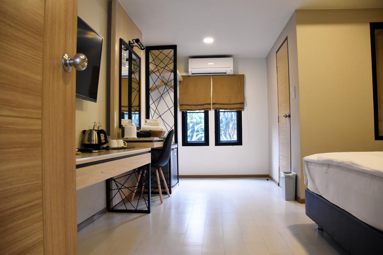 Hotel Tuck Me In Chiang Mai Zewnętrze zdjęcie