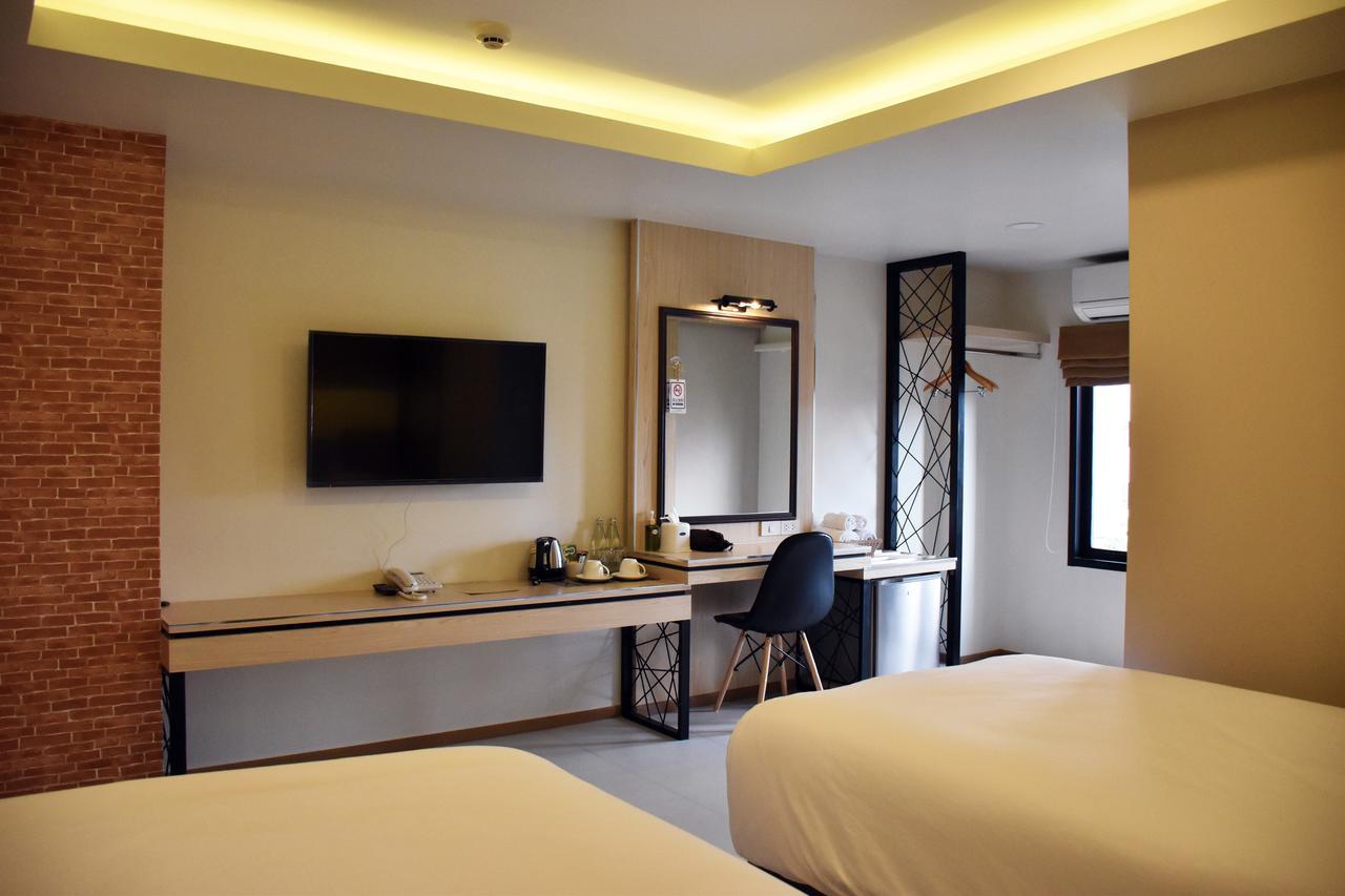 Hotel Tuck Me In Chiang Mai Zewnętrze zdjęcie
